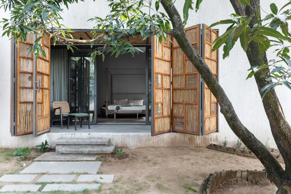 Multi-panel Sliding Doors 