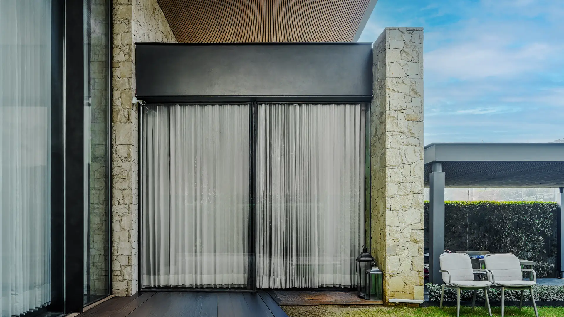 5. Aluminium Door Designs
