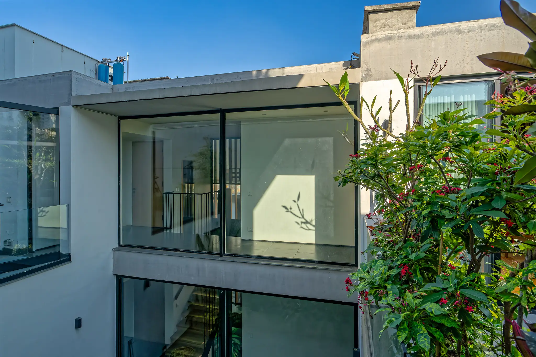 Aluminium System Windows vs Normal Aluminium Windows