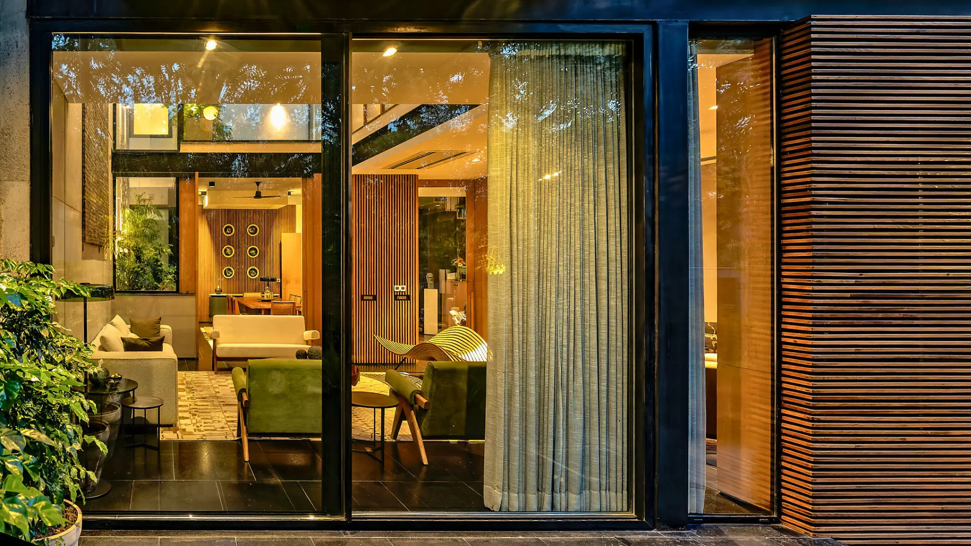 Aluminium System Windows vs. Normal Aluminium Windows - Which is Better? 1 Aluminium System Windows